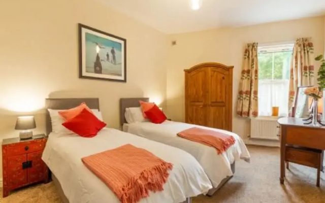 Host Stay Coastal Retreat