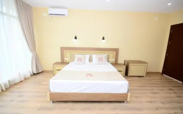 Hotel 725 B