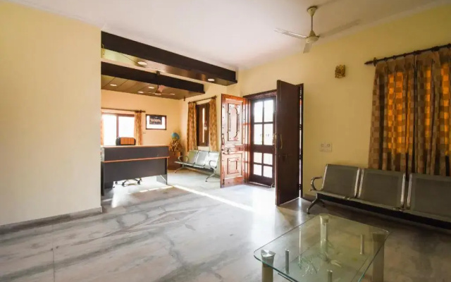 Gopal Bhawan by OYO Rooms