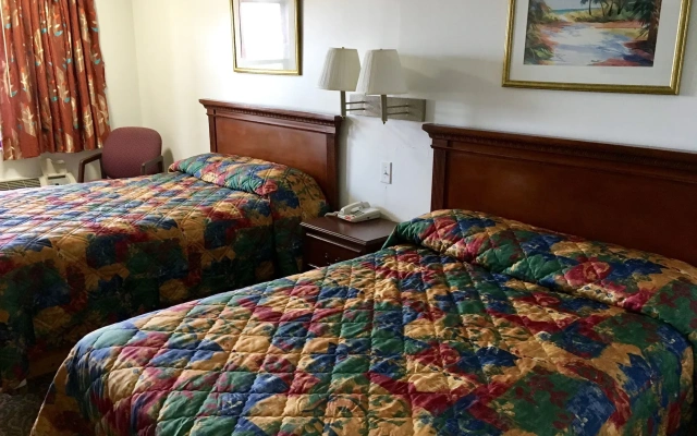East Lake Inn