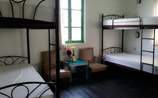 Hipstel Hostel & Bistro at Huahin 55