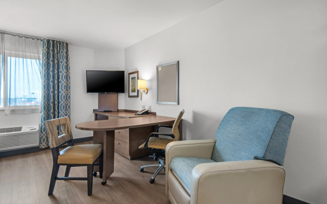 Candlewood Suites Pensacola - University Area by IHG