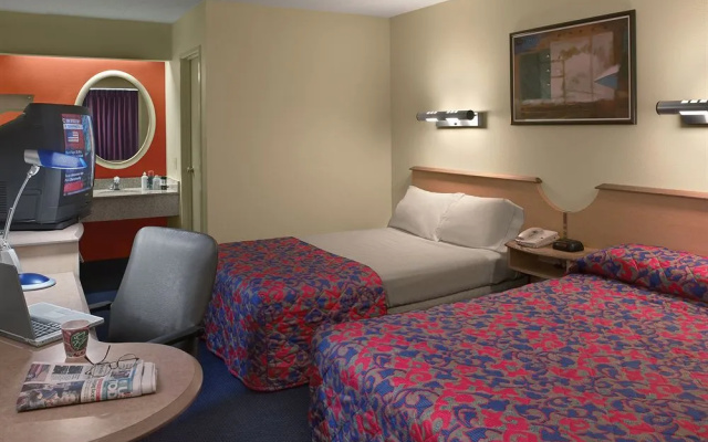 Motel 6 Gatlinburg Smoky Mountains