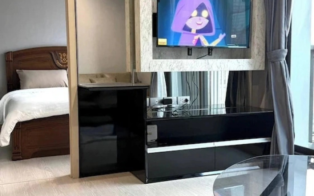 Luxurious 1-bedroom Apartment Near BTS Thonglor, Bangkok