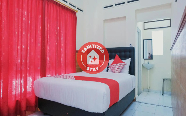 OYO 1190 Griya Soeratin Residence Syariah