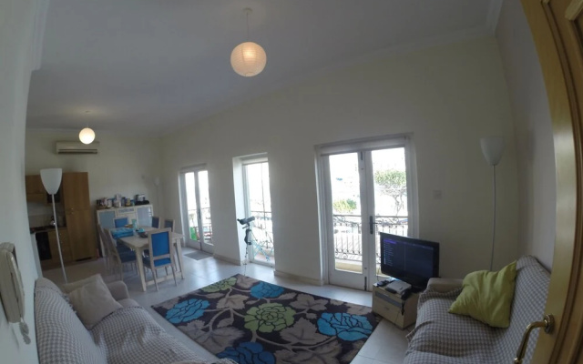 Senglea Seafront Apartment