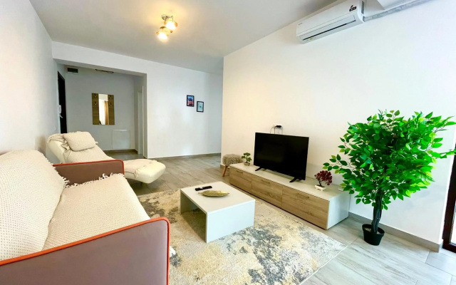 SOHO Apartment - City View with Rooftop Garden