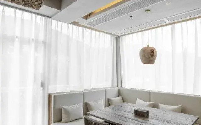 Spring Breeze · Baiyang Waiting for the Wind Luxury Country House