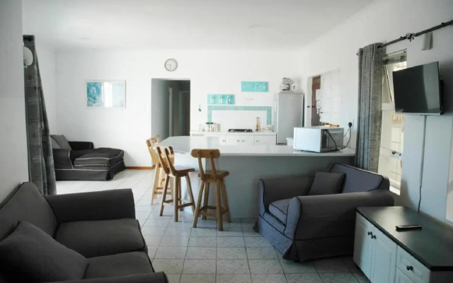 Pelican Accommodation Ottery