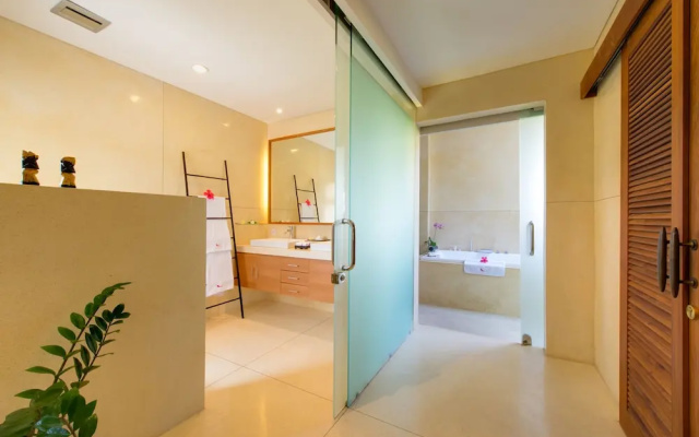 Spacious Luxury 4 Br in Centre Seminyak