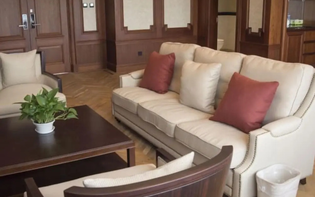 GreenTree Eastern Shanghai Changning Hongqiao Airport LongBai Hotel