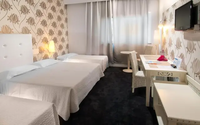 Hotel Mediterraneo