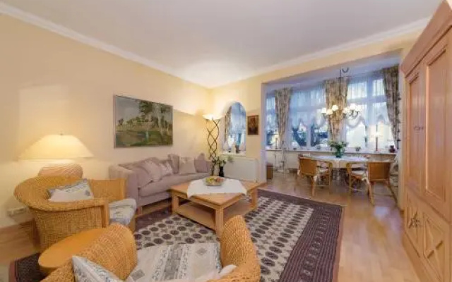 Villa Phoenix _ App_ 5