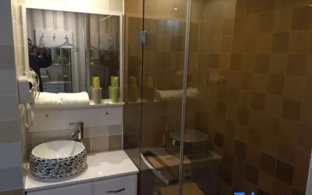 Zhoukou Erqi Express Hotel