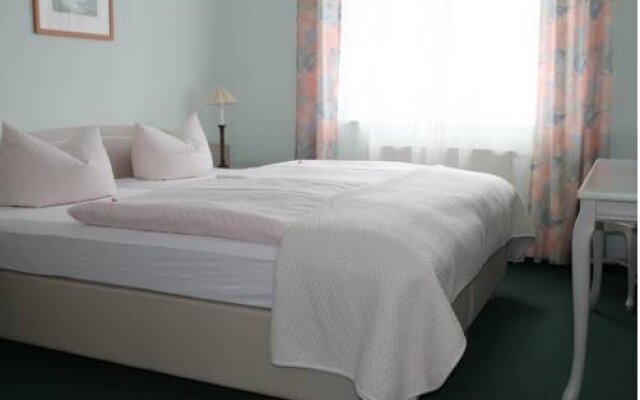 Hotel Haus Kranich In Ostseebad Prerow Germany From 115 Photos