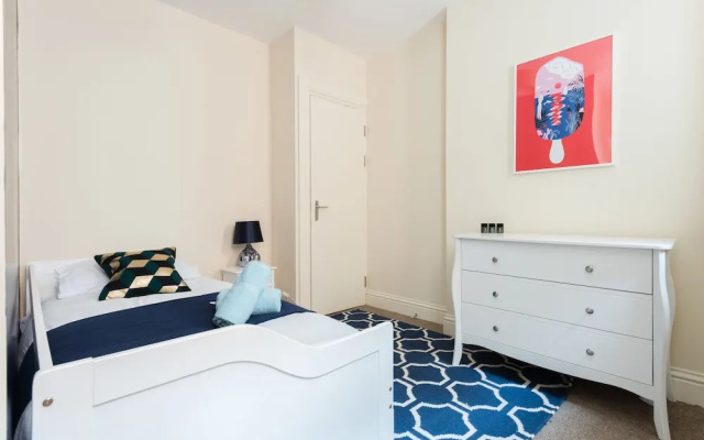 The Broadmead Jungle - Lovely & Central 3BDR Apartments	