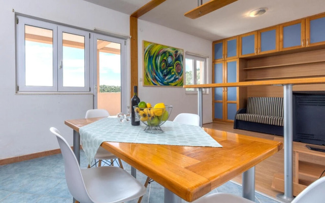 Amazing Home in Vinisce With Wifi and 2 Bedrooms