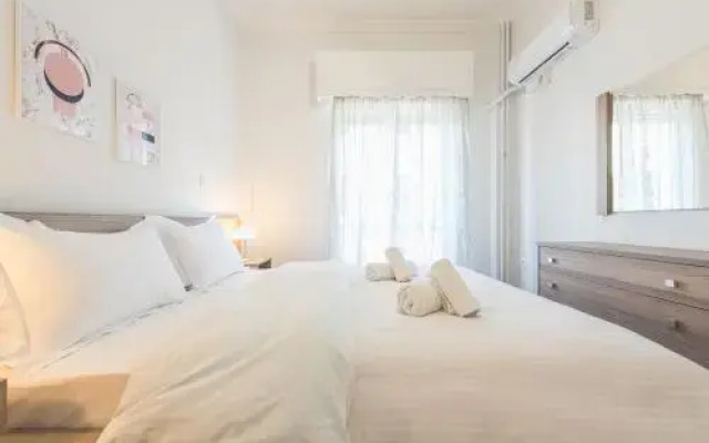 Bright apt in the heart of Athens