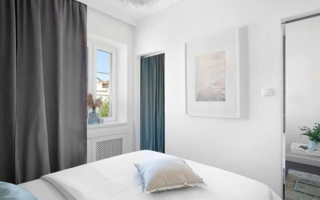 Elite Apartments Breezy Old Town | |  view of the old town & free Internet | OLD TOWN