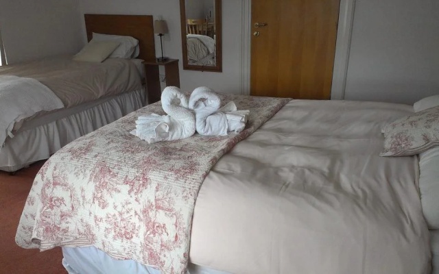 River Lodge BnB