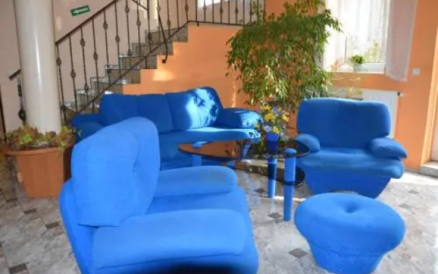 Hotel Pod Dębami