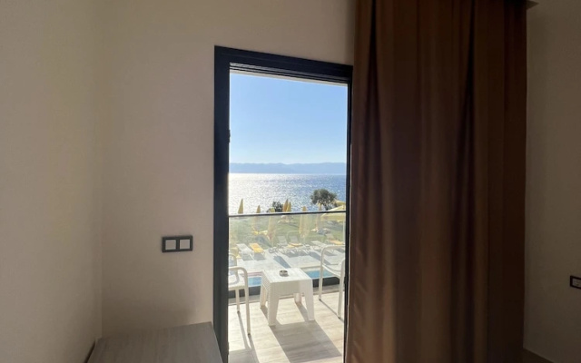 Life Point Boutique Hotel