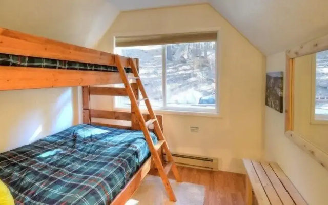 Scenic Wonder Hawks Nest Lodge 3 Bedroom