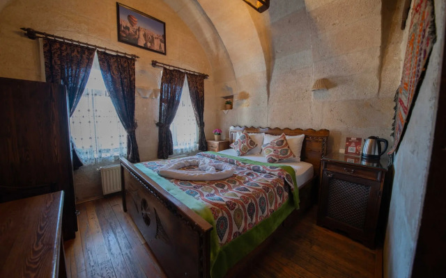 Safran Cave Hotel