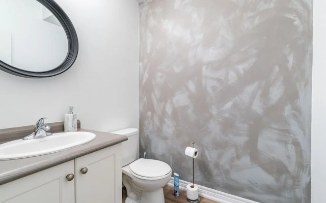 GLOBALSTAY. Waterfront 5BR Townhouse. Private HOT TUB, Gym, Sauna