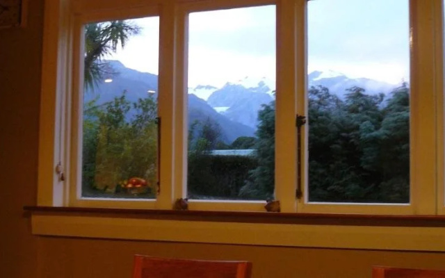 Holly Homestead B&B
