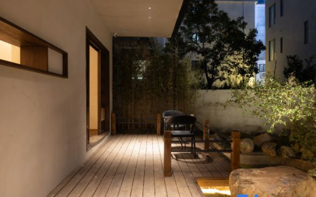 Jingdezhen Creek Shore Boutique Hotel