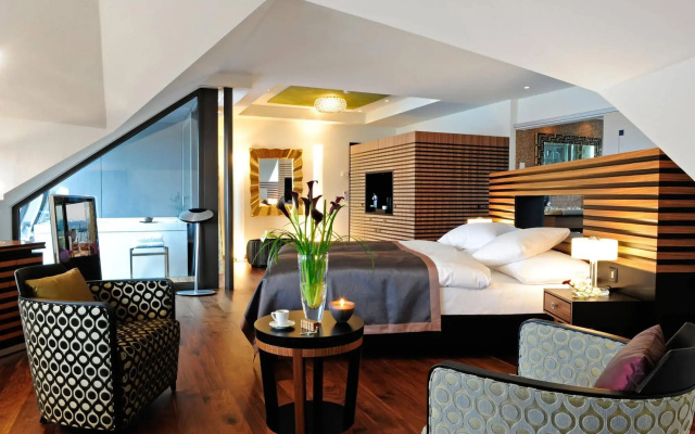 Penthouse by Art Deco Hotel Montana