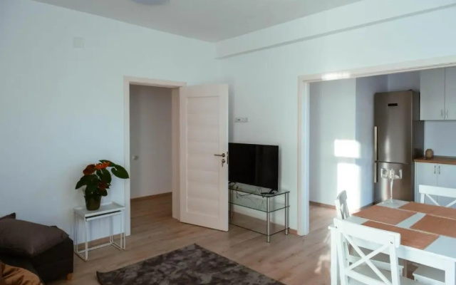 Solomon Apartments ap 1