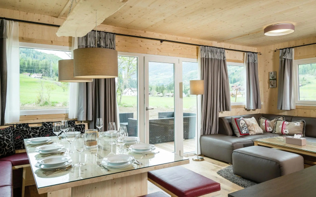 Luxurious Chalet in Sankt Georgen ob Murau with Hot Tub