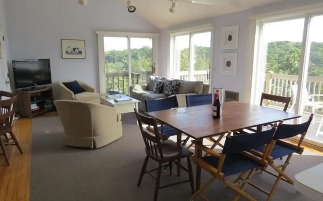 18 Squanto Drive - Three Bedroom House