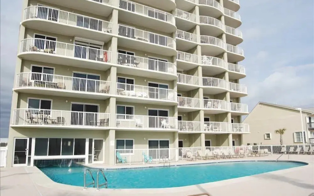 Tradewinds 801 by RedAwning