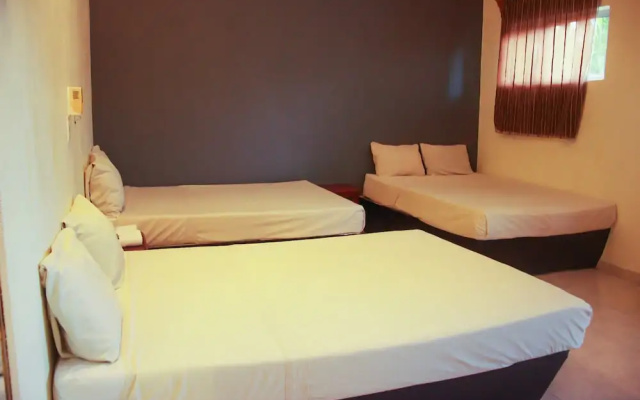 Hotel Pacific