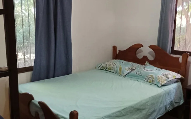 Family House, 2 Bedrooms, Garden View, Courtyard Area Chinandega