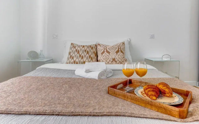 Bright 1BR Near Seine & Eiffel Tower