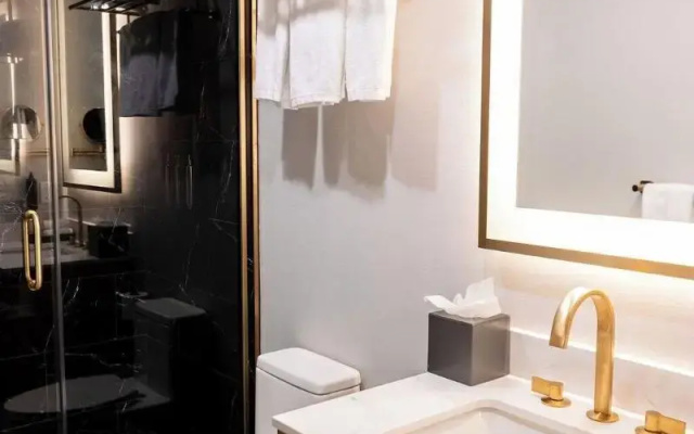 Iris Hotel Boston