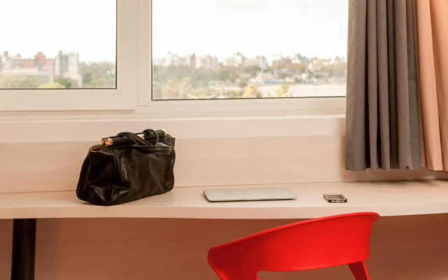 Hotel ibis Montevideo Rambla