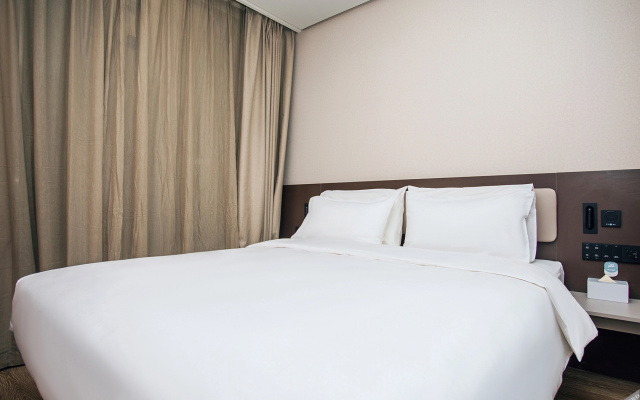 HanTing Hotel (Beijing Huairou Binhu Road)