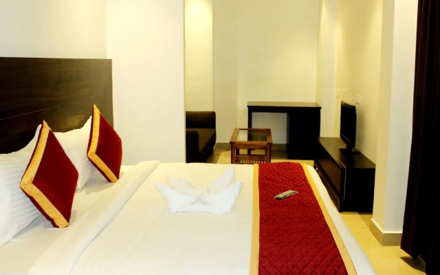 Treebo Aishwarya Grand - 4 km from Promenade Beach