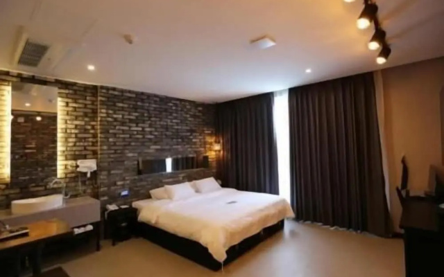 Le Idea Hotel