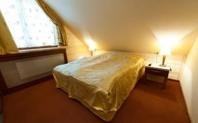 Hotel 365