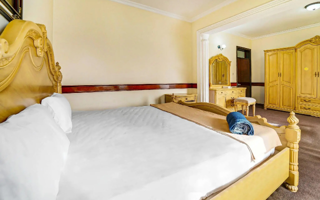 OYO 120 Concord International Hotel