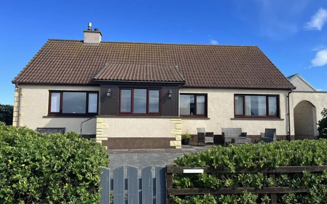 Immaculate 5 Bedroom House Outside Stornoway