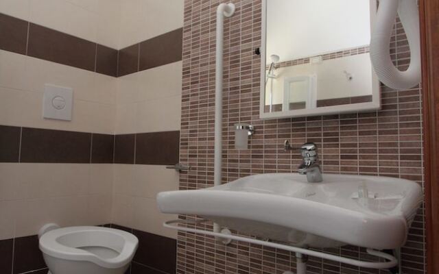 Отель Az. Agrituristica La Tenuta del Falco Фонди ванная
