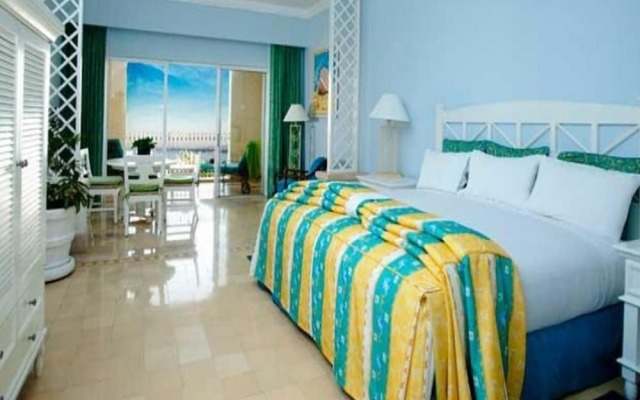Отель Condo EM by LATAM Vacation Rentals Масатлан комната для гостей