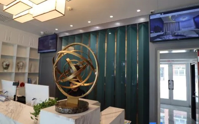 Karamaytonsen Theme Hotel